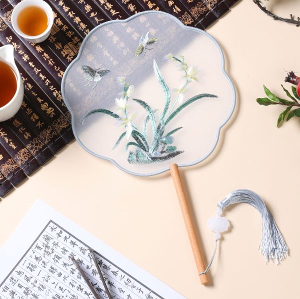 Suzhou embroidery craft fan
